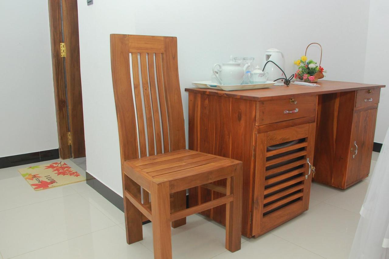 Maduranga N Guest Bed & Breakfast Mirissa Luaran gambar